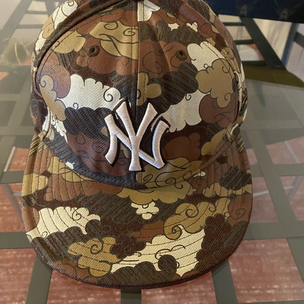 59 fifty NY hat in great condition.